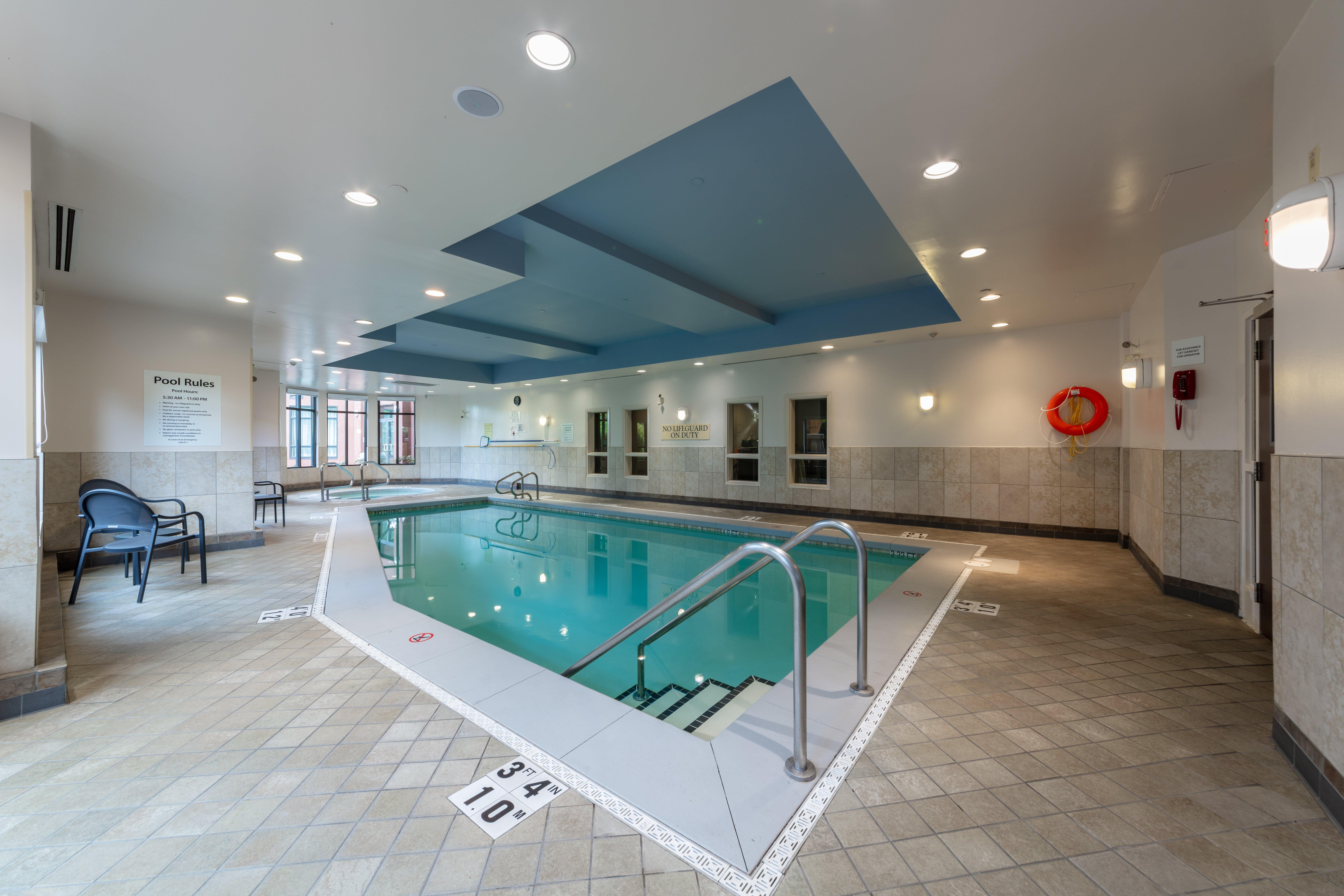 Holiday Inn Express & Suites Riverport Richmond By Ihg Zewnętrze zdjęcie