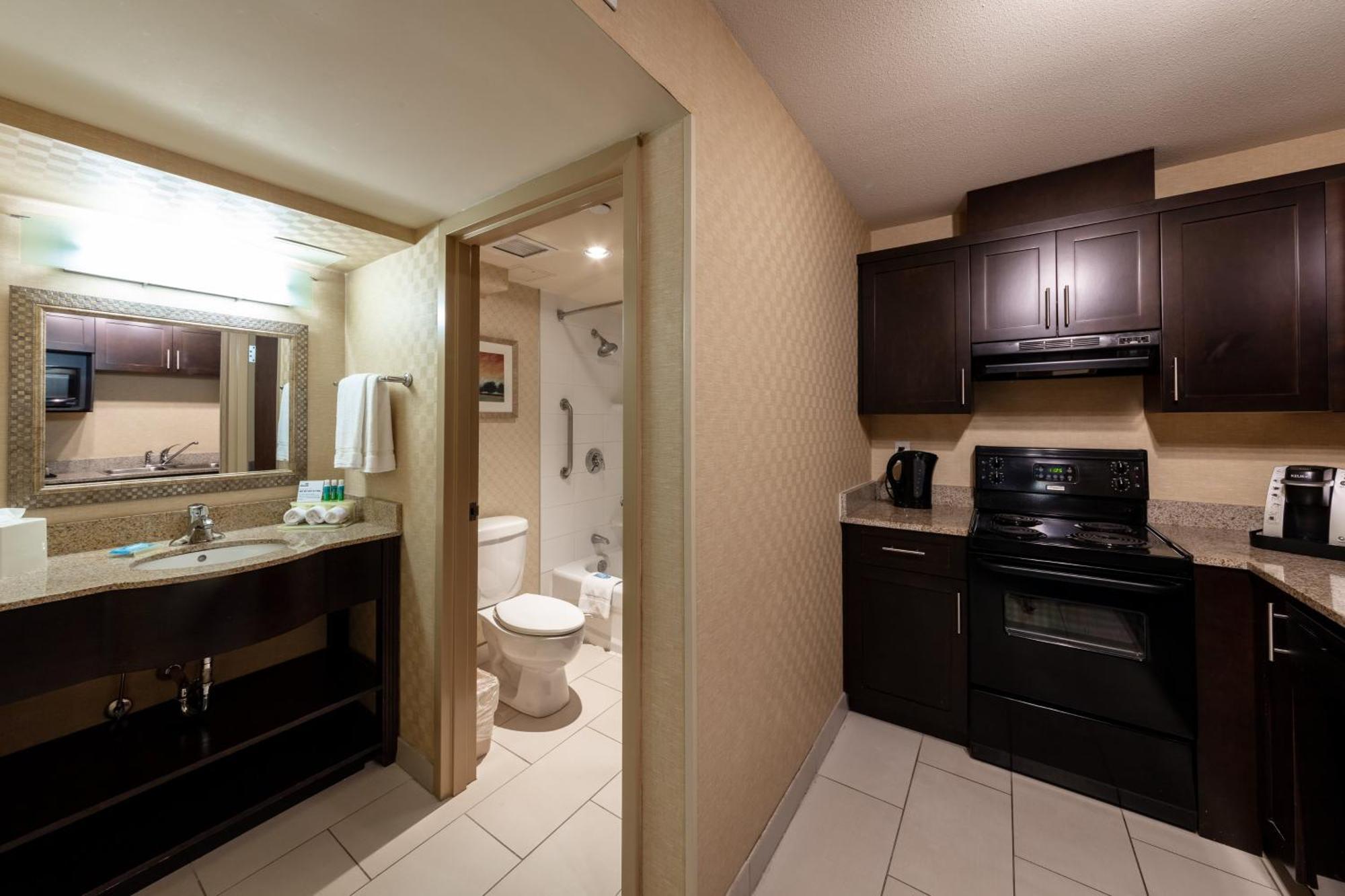 Holiday Inn Express & Suites Riverport Richmond By Ihg Zewnętrze zdjęcie