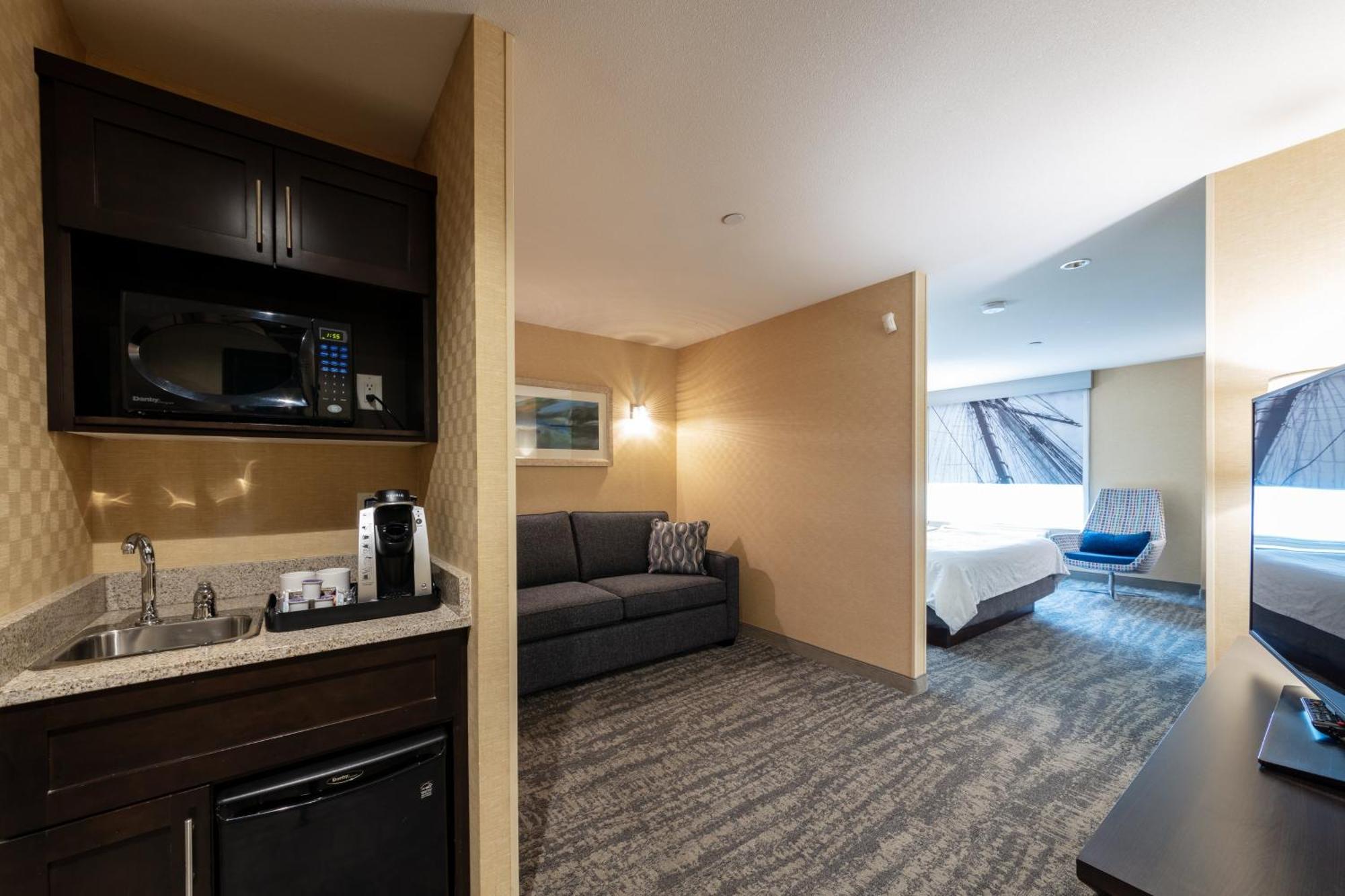 Holiday Inn Express & Suites Riverport Richmond By Ihg Zewnętrze zdjęcie