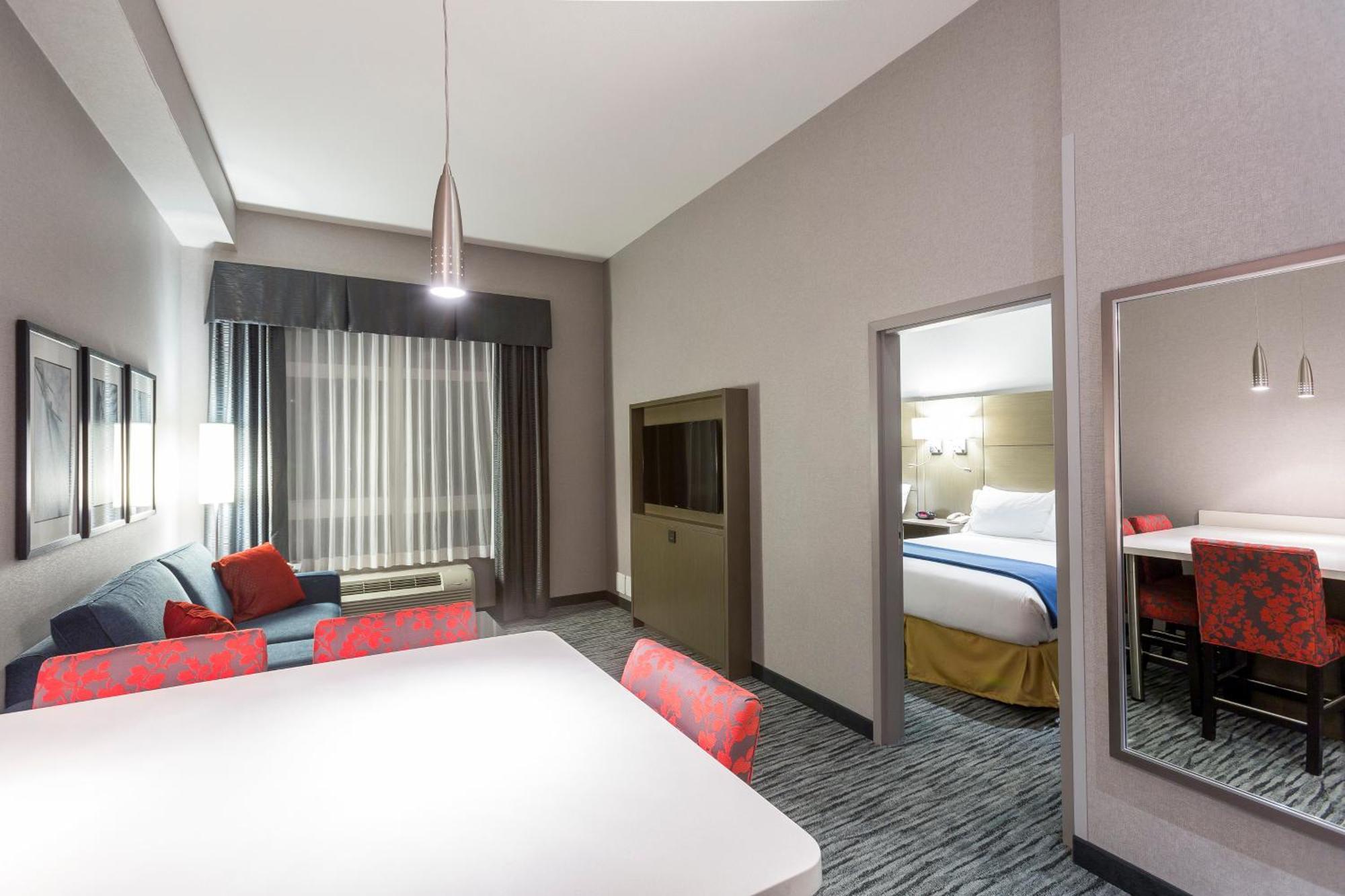 Holiday Inn Express & Suites Riverport Richmond By Ihg Zewnętrze zdjęcie