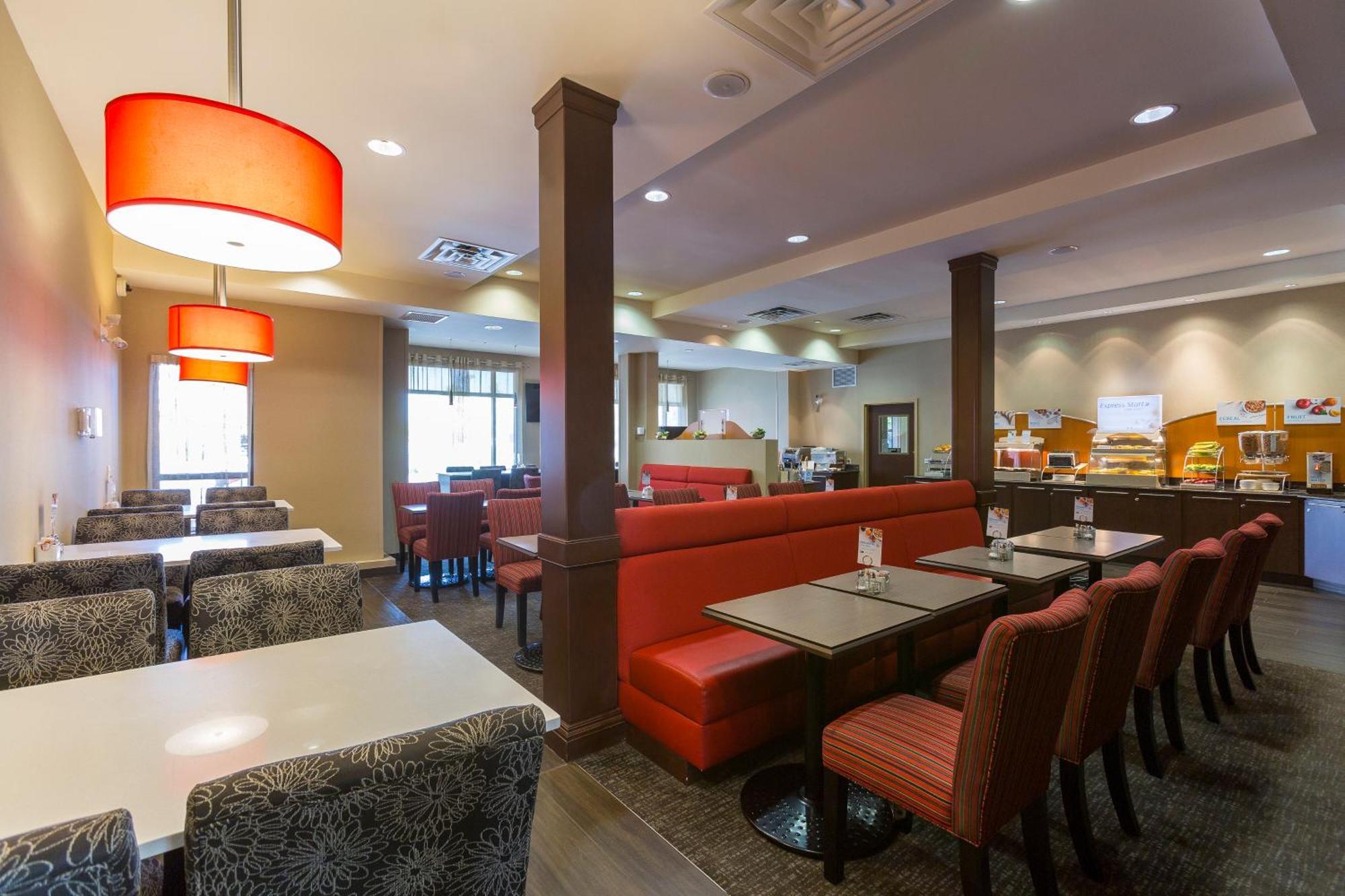 Holiday Inn Express & Suites Riverport Richmond By Ihg Zewnętrze zdjęcie